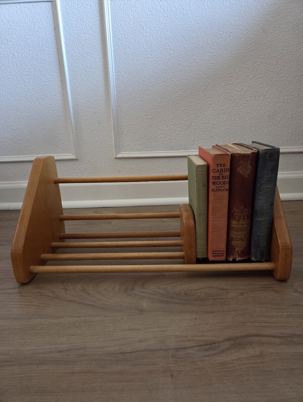 Vtg Mid Century Modern Wood Expandable Sliding Tabletop Bookshelf Book Rac Decor - Picture 2 of 8